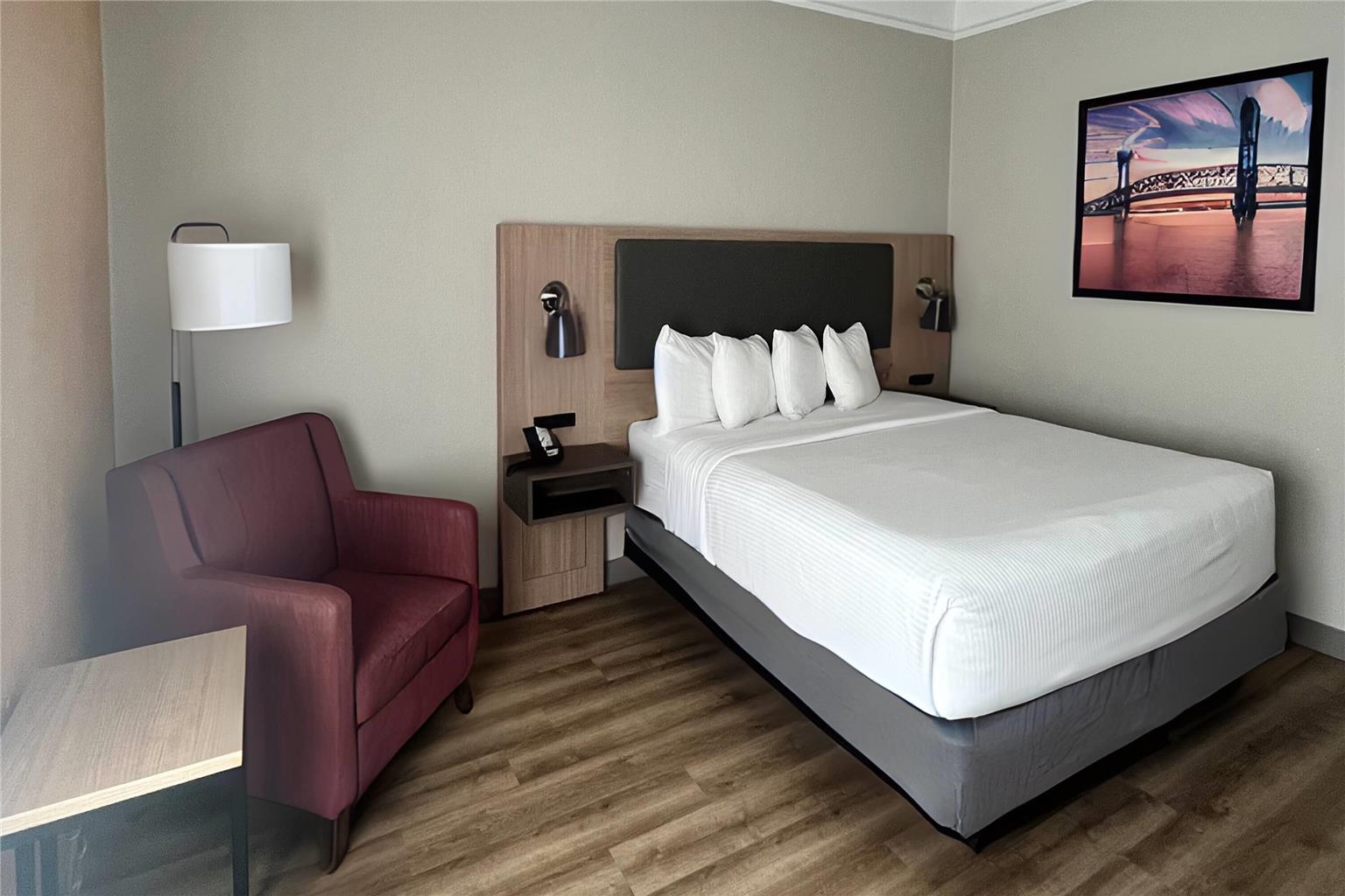La Quinta Inn & Suites by Wyndham Jacksonville Butler Blvd - photo 26