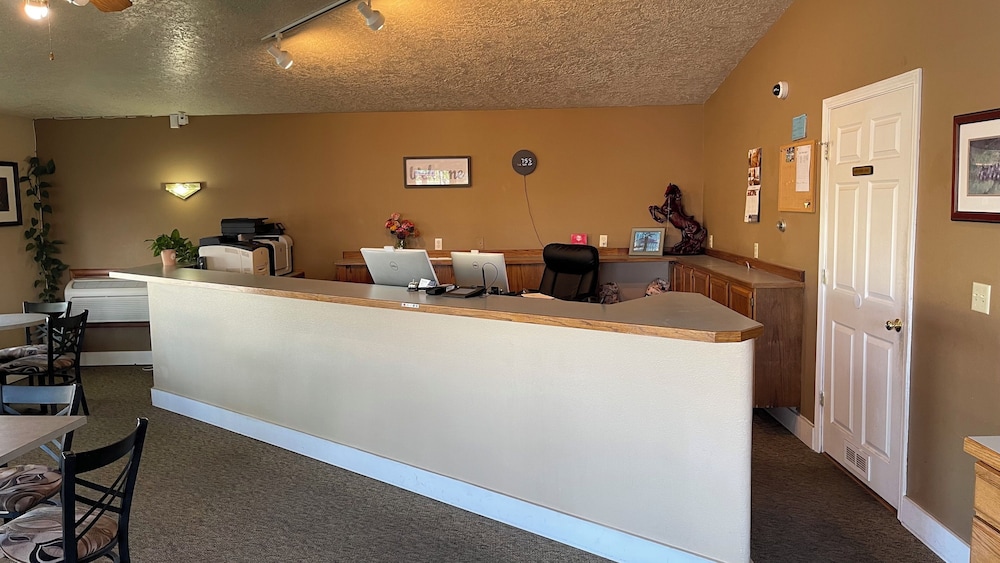 Morgan Inn And Suites - photo 4