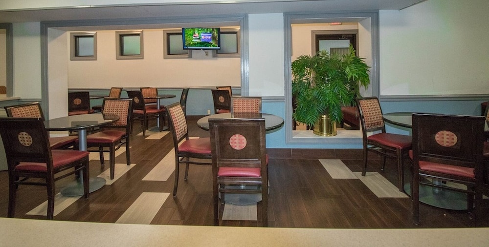 Sweet Dream Inn University Park - photo 17