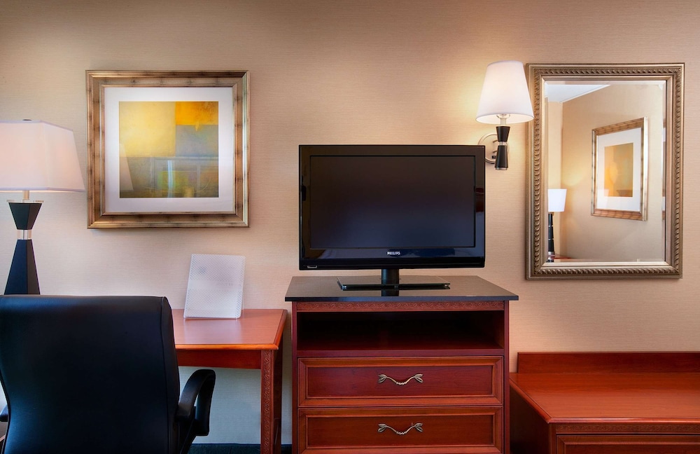 Hampton Inn Alexandria Pentagon South - photo 4
