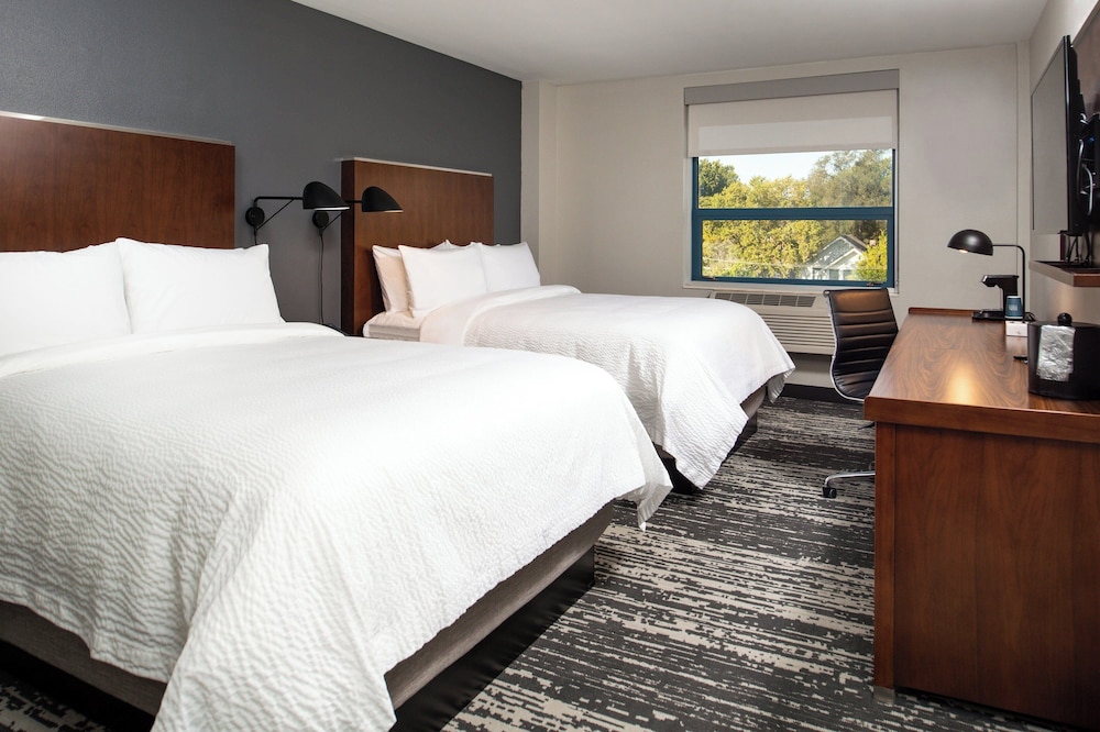 Four Points by Sheraton Omaha Midtown - photo 15