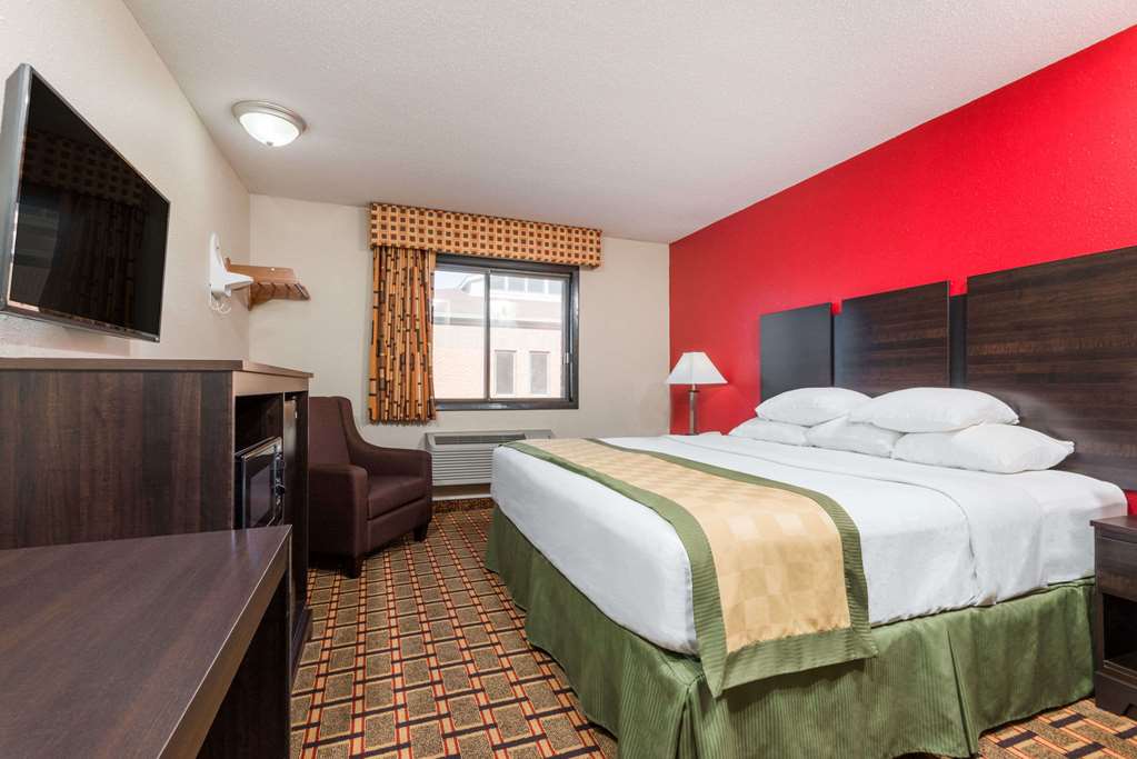 Days Inn by Wyndham Muncie Ball State University - photo 13