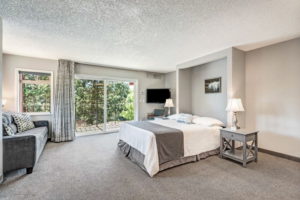 Bend Riverside Inn & Suites - photo 83