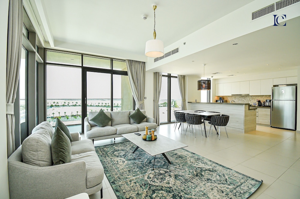 3BR Apt in Dubai Creek Harbour HBR Dubai — 4-Star Luxury Hotel in Dubai, United Arab Emirates