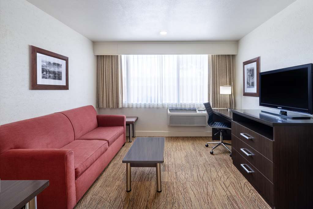 Best Western Pony Soldier Inn & Suites - photo 12