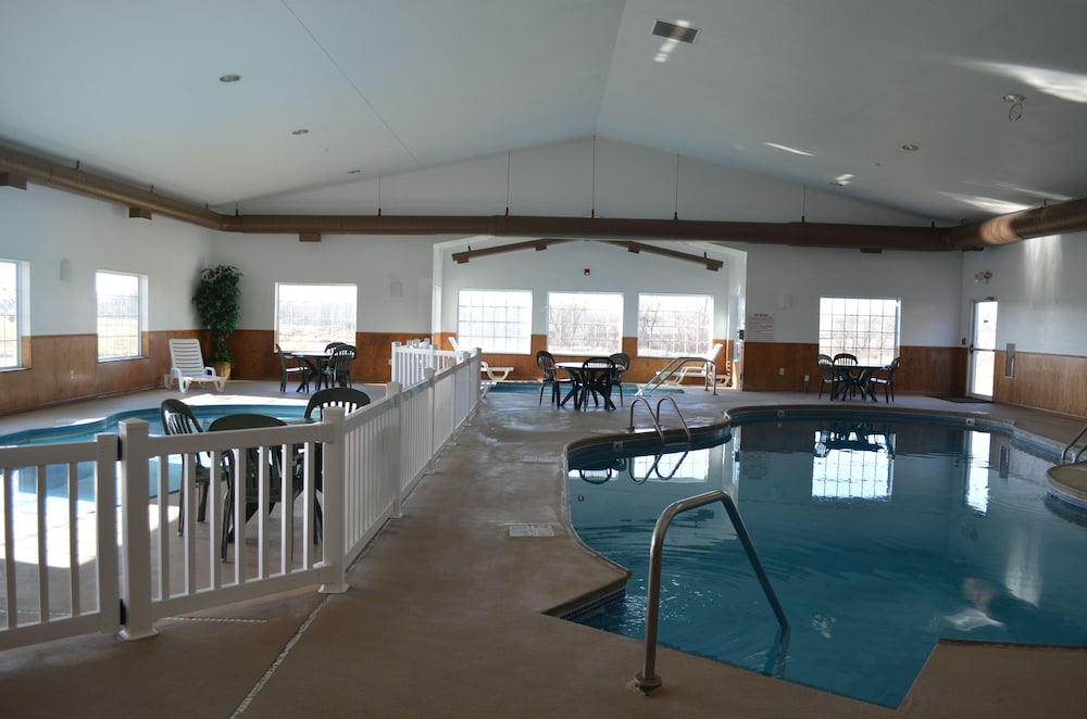 AmericInn by Wyndham Maquoketa - photo 14