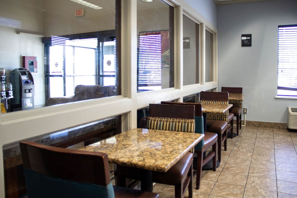 New Victorian Inn & Suites in Sioux City IA - photo 43
