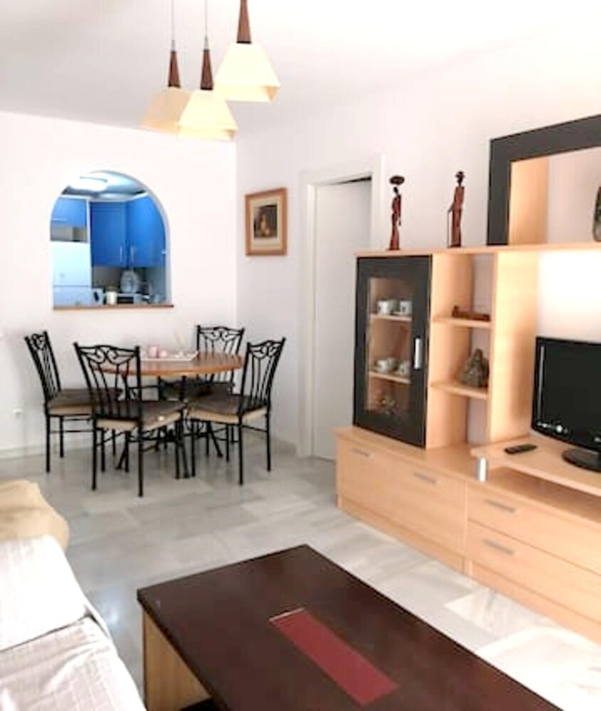 Ático con solárium wifi y piscina in Roquetas De Mar, Spain