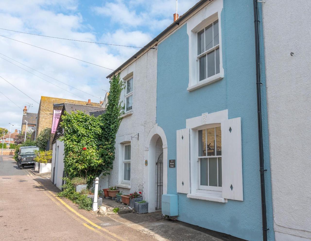 McEnroe Cottage Heart of Town Beach — 4-Star Luxury Hotel in Broadstairs, United Kingdom