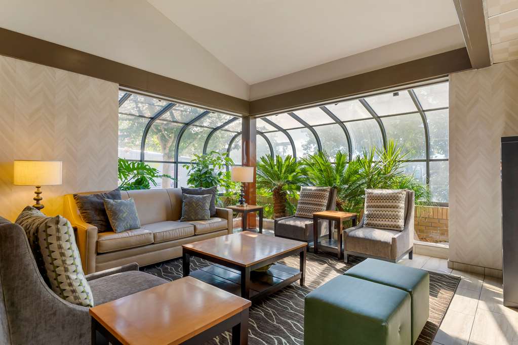 Best Western Plus Forest Park Inn - photo 20
