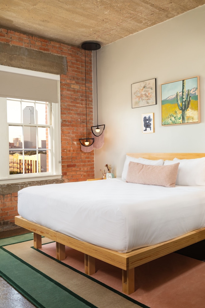 Canvas Hotel Dallas - photo 10