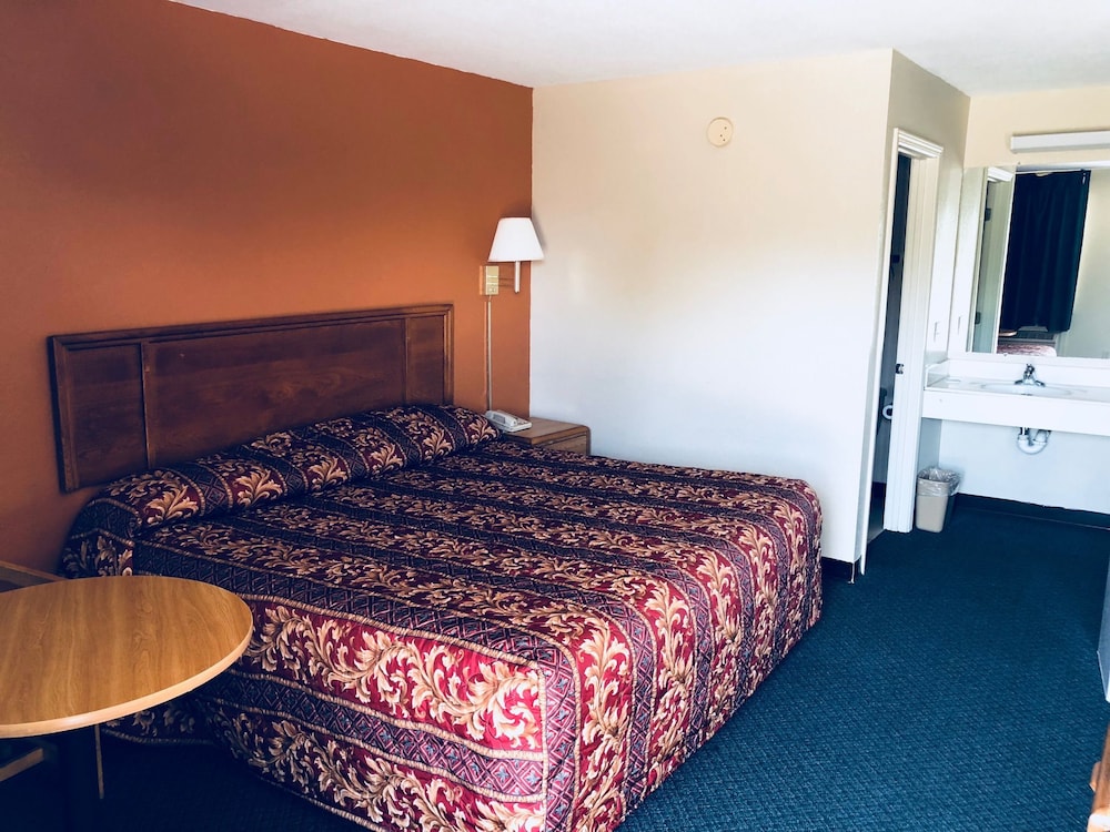 Rest Inn Motel - photo 5