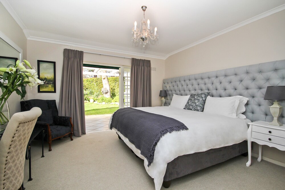 Beluga of Constantia Guest House — 4-Star Luxury Hotel in Cape Town, South Africa
