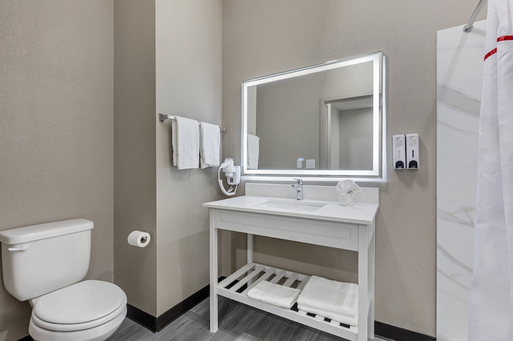 Red Roof Inn Hutchins - photo 24
