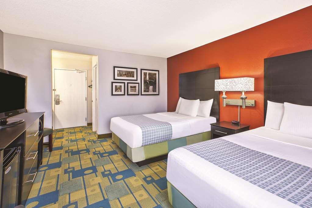 La Quinta Inn by Wyndham Toledo Perrysburg - photo 14