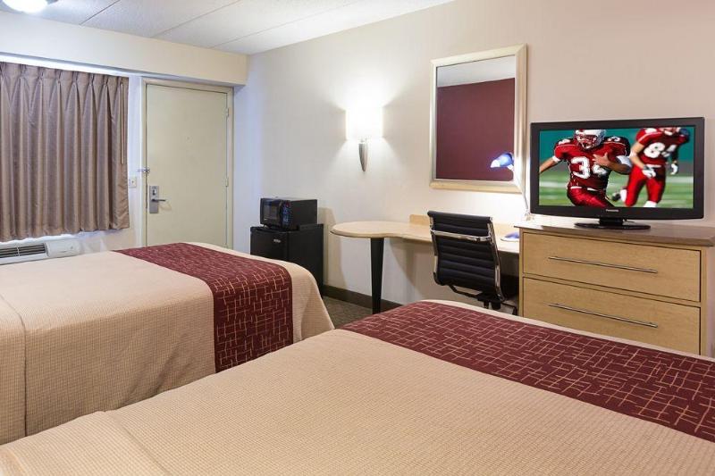 Red Roof Inn Detroit Farmington Hills - photo 4