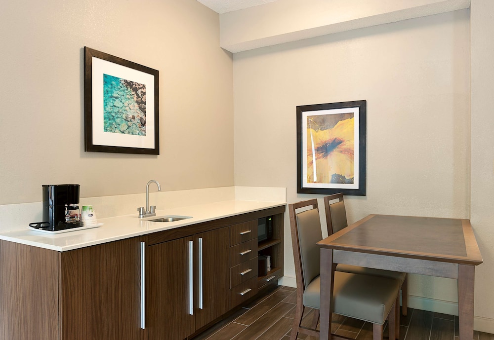 Hampton Inn & Suites Charlotte Pineville - photo 16