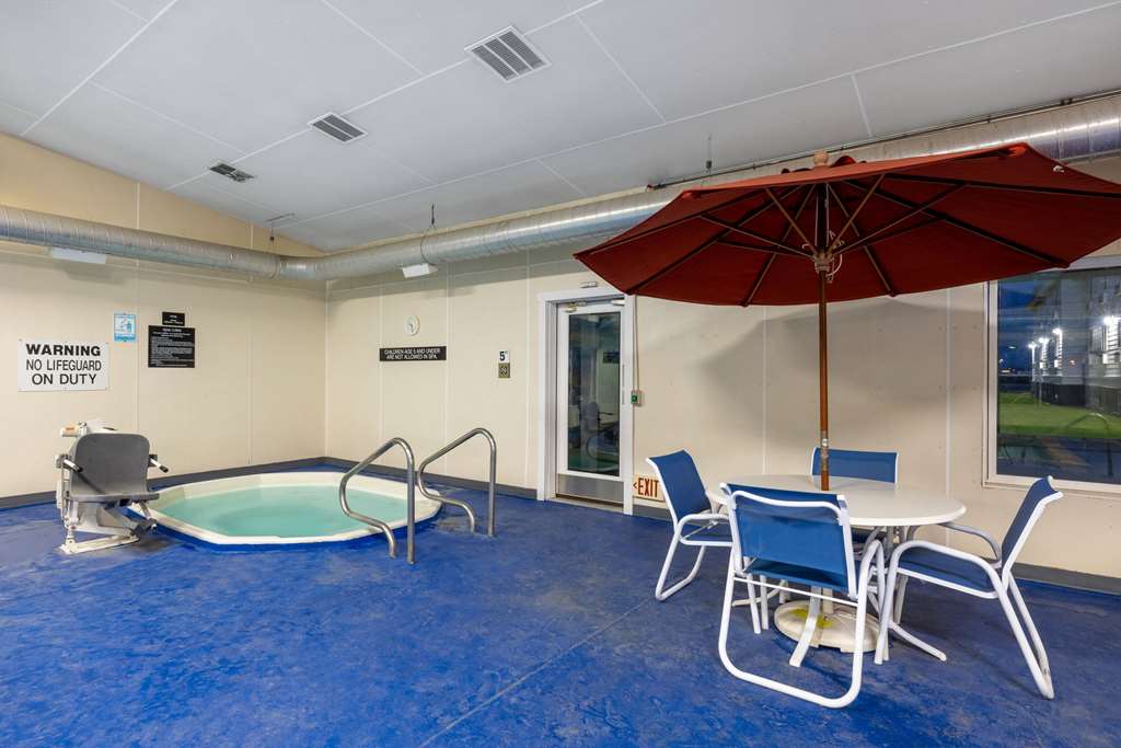 Super 8 by Wyndham Belgrade Bozeman Airport - photo 10