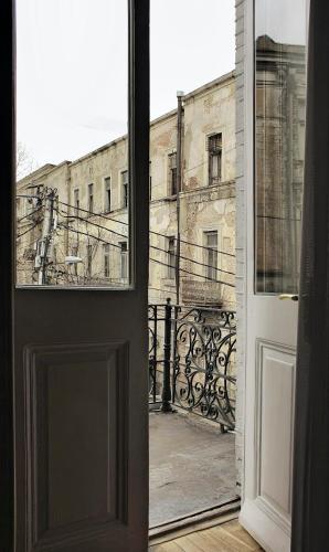 M1 Apartment