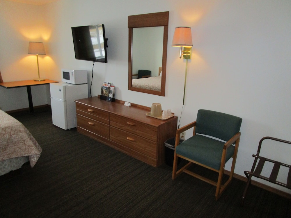 Dakota Country Inn & Suites - photo 15