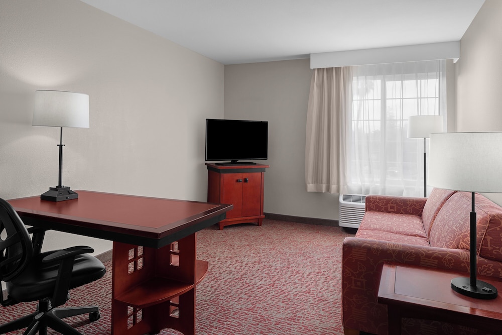 Larkspur Landing Extended Stay Suites Roseville - photo 18