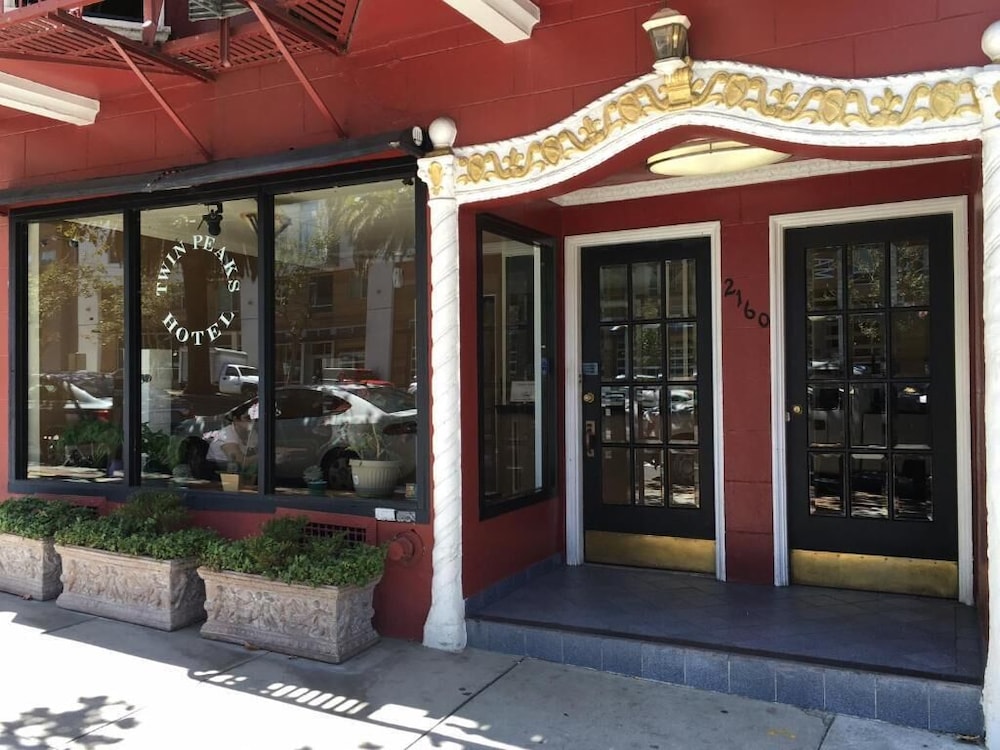 Twin Peaks Hotel - photo 24