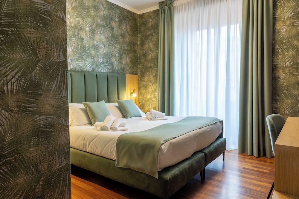 Vatican Plaza — 4-Star Luxury Hotel in Rome, Italy