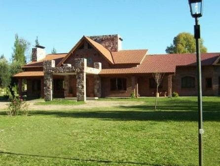 Suter Petit Hotel in San Rafael, Argentina