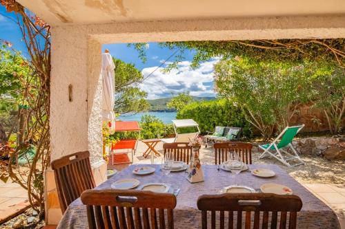 Villa Scirocco West — 4-Star Luxury Hotel in Rome, Italy
