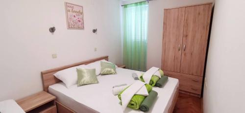 Apartments Lovorka — 4-Star Luxury Hotel in Baska, Croatia