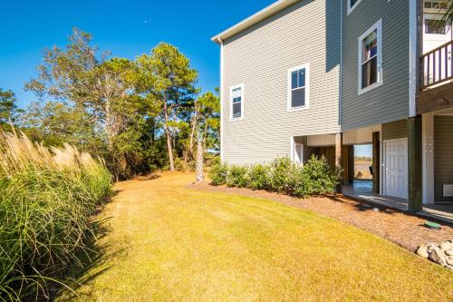 Intracoastal Views by Oak Island Accommodations - photo 9