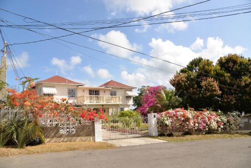 Castlevue B&B — 5-Star Luxury Hotel in Montego Bay, Jamaica