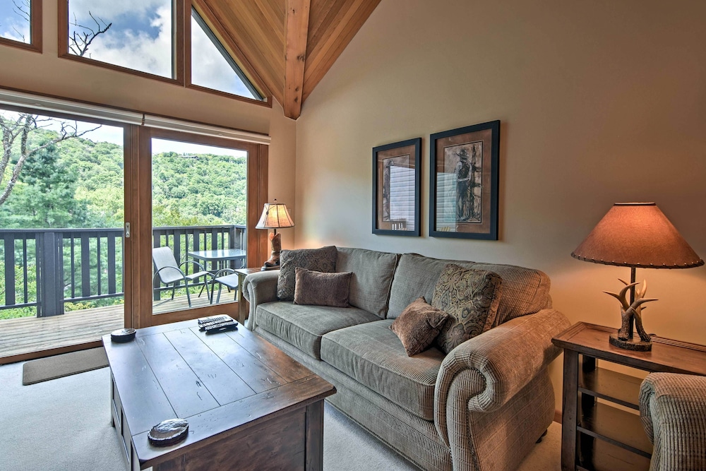 Beech Mountain Condo with Balcony Walk To Resort - photo 14