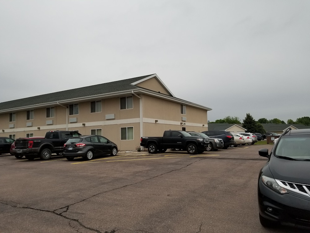 Bilmar Inn & Suites Dell Rapids Near Sioux Falls - photo 206