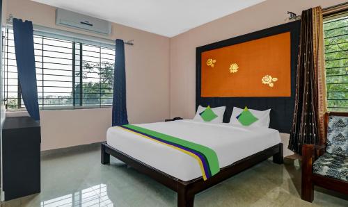 GRAND JP INN Near 2 km from Gundlupet bus stand in Gundlupet, India