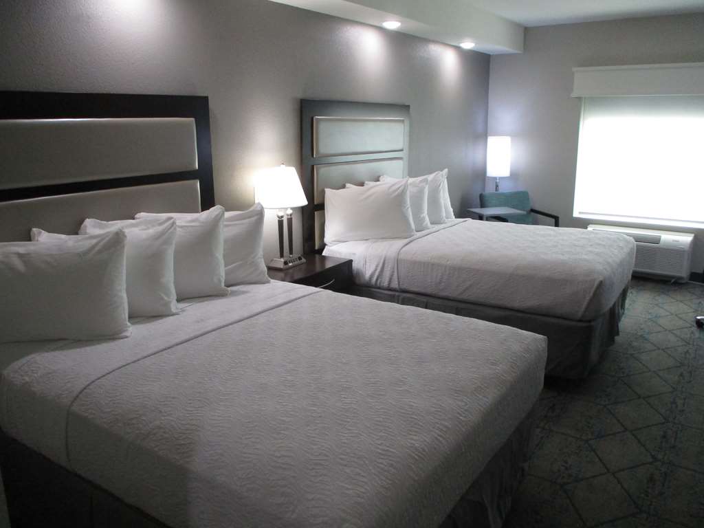 Best Western Plus McPherson - photo 4