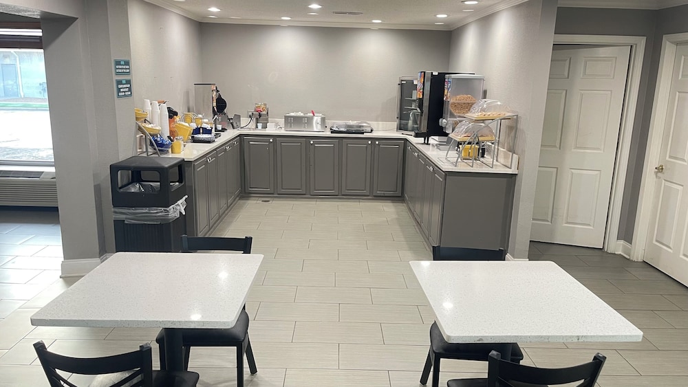 Homegate Inn And Suites Collierville TN - photo 22