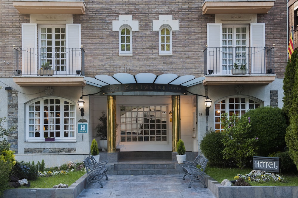 Hotel Edelweiss Camprodon in Camprodon, Spain