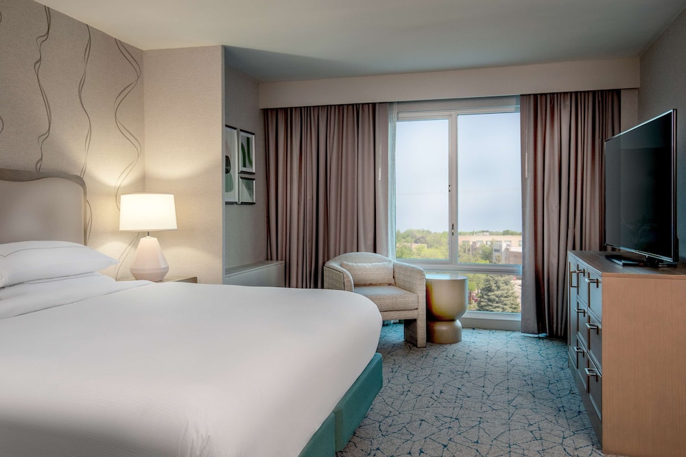 DoubleTree by Hilton Chicago North Shore Conference Center - photo 17