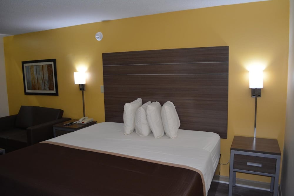 Southern Inn Lumberton - photo 16