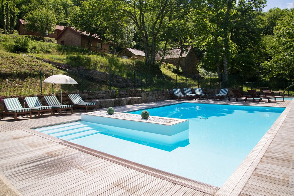 Les Châtaigniers du Lac - last minute hotel in Unknown City