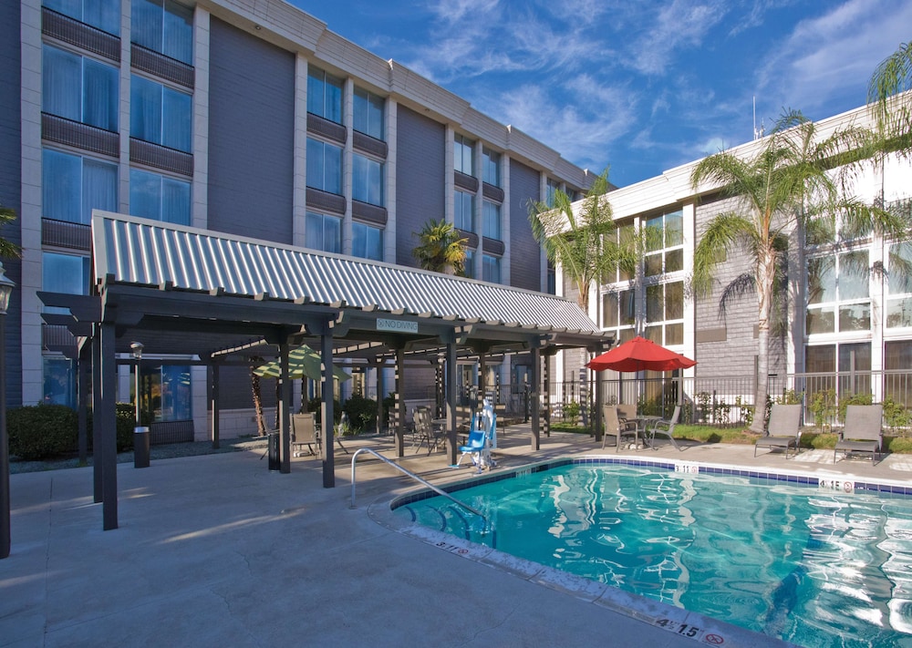 DoubleTree by Hilton Chico - photo 34