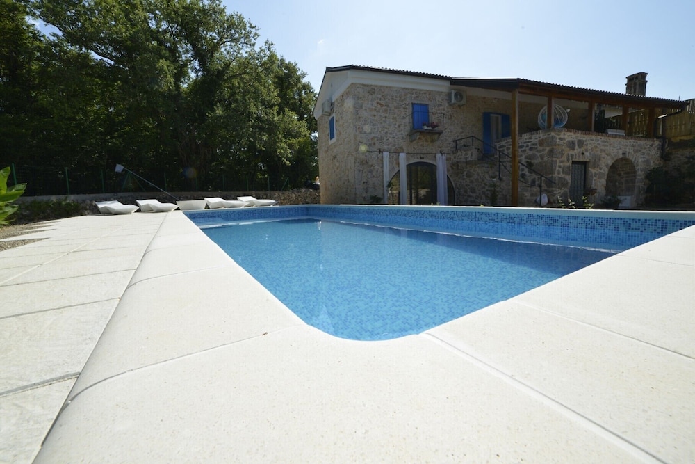 Holiday house Casa di Pietra — 4-Star Luxury Hotel in Dobrinj, Croatia