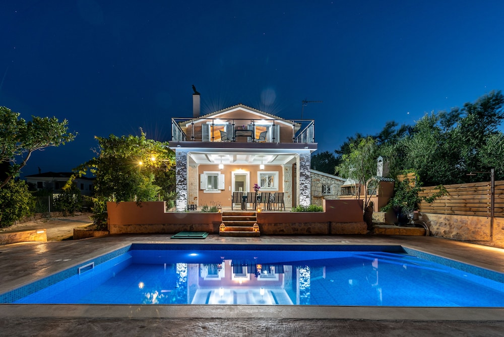 Villa Antonio — 4-Star Luxury Hotel in Zakynthos, Greece