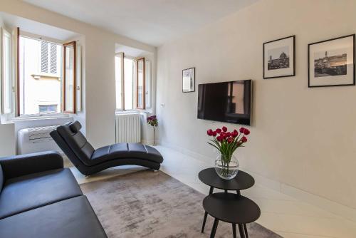 Signoria Tower Apartment — Florence