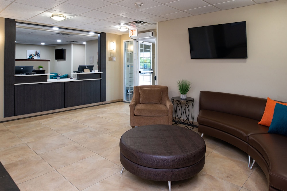 Candlewood Suites Olathe by IHG - photo 35