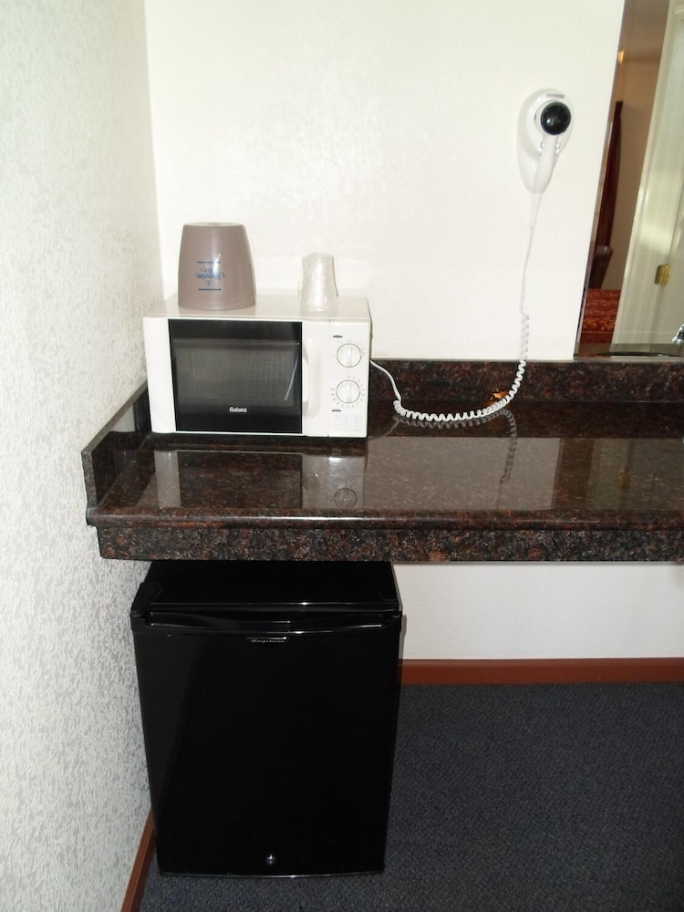 Economy Inn Morgan Hill - photo 10