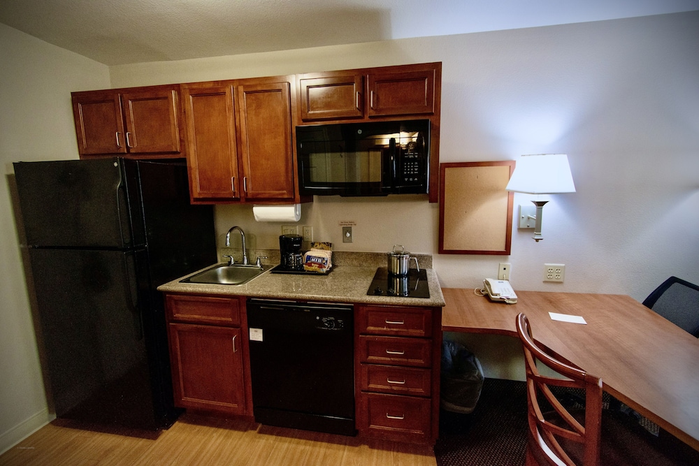 Candlewood Suites San Antonio NW Near Seaworld by IHG - photo 15