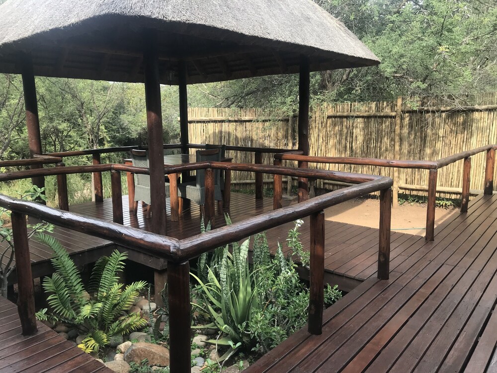 15 Raptors Lodge — 4-Star Luxury Hotel in Hoedspruit, South Africa