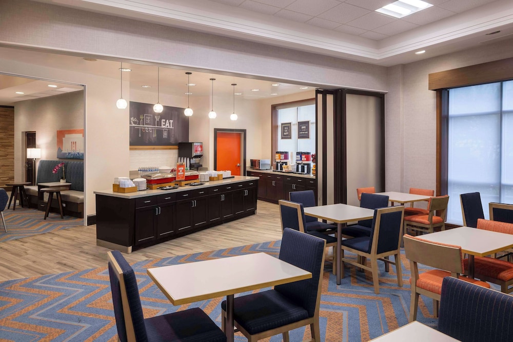 Hampton Inn Washington Downtown Convention Center - photo 46